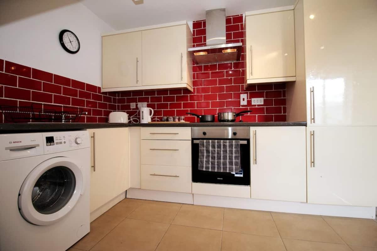 Northcote Lane Apartments - By Property Promise Кардиф Екстериор снимка